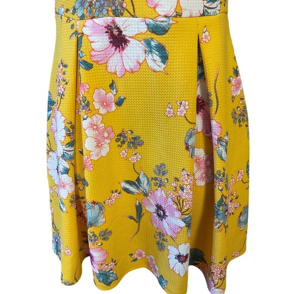 Soprano Strappy Halter Neck Pleated Skirt Yellow Floral Textured Dress Small - Picture 3 of 7